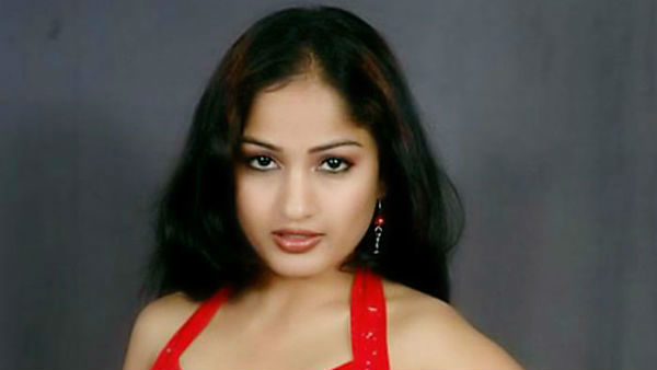 సినిమాలు లేకున్నా అక్కడ ఫుల్ బిజీ