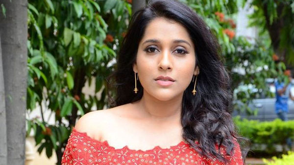 బకెట్ పట్టుకుని రోడ్లపైకి..