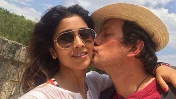 పోలీసులు అనుమానంగా