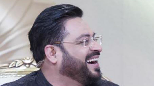 పాకిస్థాన్ యాంకర్ నటుడు అద్నాన్ సిద్ధిఖీతో