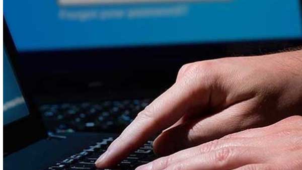 వెబ్ సిరీస్ లీక్ చేసి.. ఫ్రీ డౌన్లోడ్