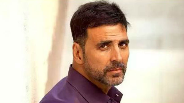 Akshay Kumar donates 1000 wrist watches to Mumbai Police Akshay Kumar donates 1000 wrist watches to Mumbai Police