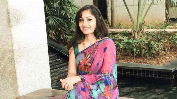 సోషల్ మీడియాలో యాక్టివ్..