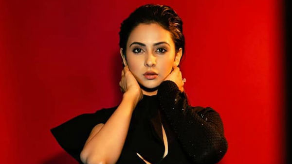 సోదరుడితో ఆటలు..