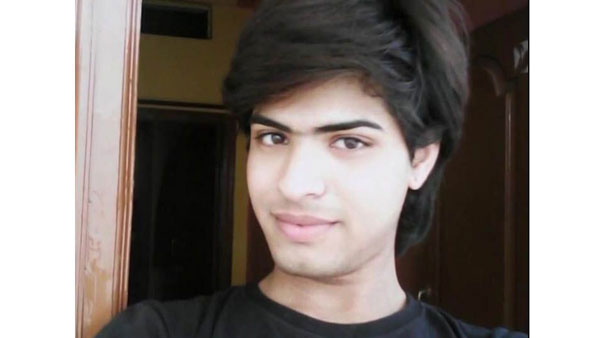 ఇంట్లో వాళ్లకు తెలియకుండా