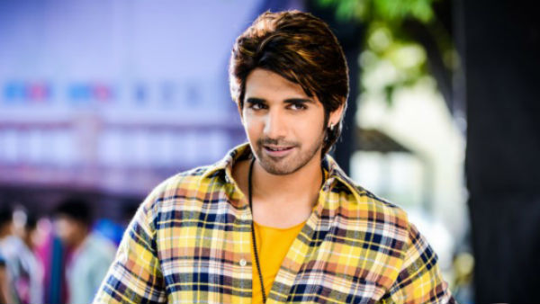 ఒకే రూమ్‌లో ఉన్నాము..