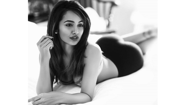 తేజస్వి, రష్మీ రచ్చ..