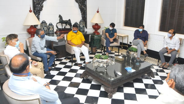 ప్రభుత్వంతో చర్చించి