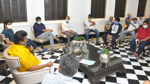 14 వేల మంది కార్మికులకు సాయం