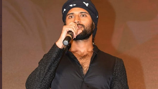 ఫేక్ న్యూస్, వెబ్‌సైట్స్‌పై విజయ్ ఫైర్..