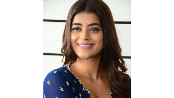 జిగేల్‌మనిపించే అందాలు..