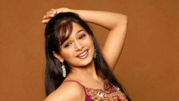 ఎక్కడికెళ్లినా..