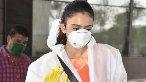 కెమెరాలతో క్లిక్కుల మోత