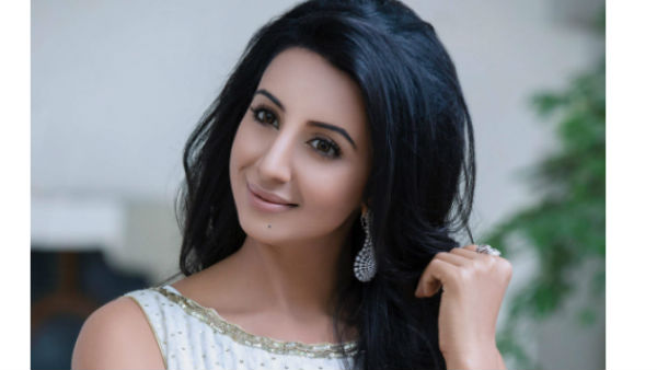 నెటీజన్స్ విమర్శలు 