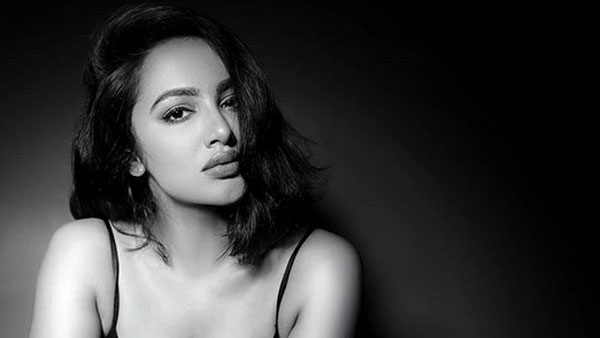 న్యూడ్గా నటిస్తావా అని అడిగారు