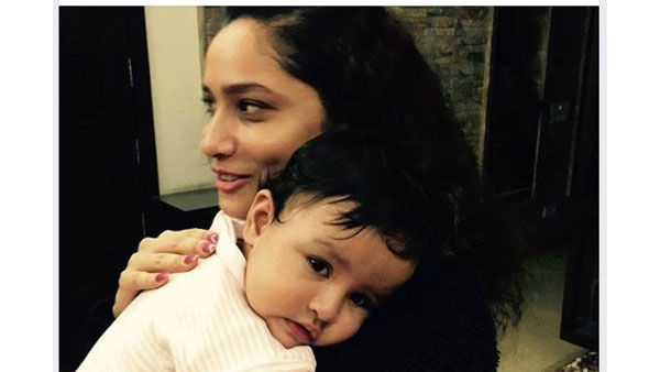 సుశాంత్ ప్రియురాలు, అంకితతోపాటు