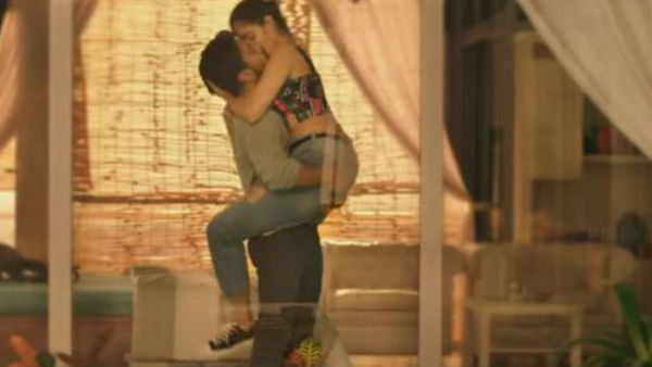 ట్రైలర్ మరీ ‘డర్టీ'.. శృతిమించిన సీన్లు.. కొత్త భంగిమలతో రెచ్చిపోయిన హీరో