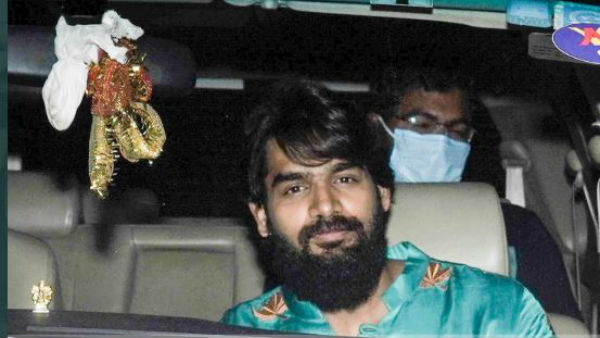 పెళ్లికి హాజరైన యువ హీరో