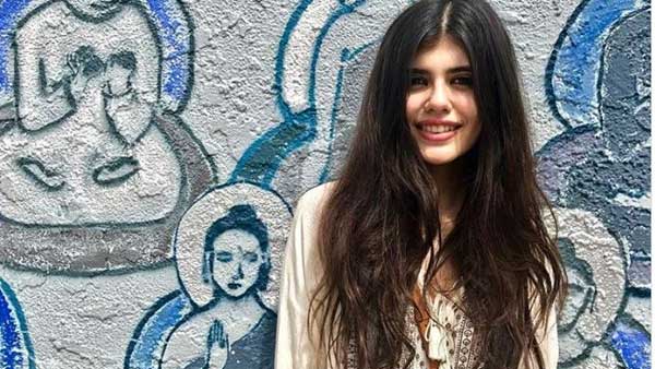 రాక్‌స్టార్ చిత్రం ద్వారా