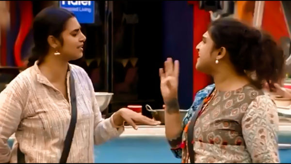  కస్తూరీ శంకర్‌పై ఘాటుగా 