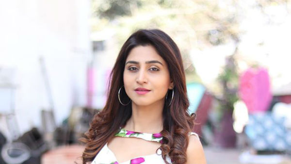 షూటింగ్స్ కి బ్రేక్..