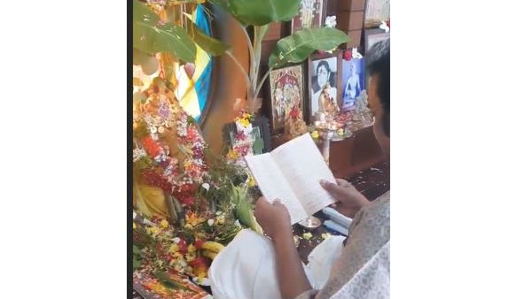 పూజ చేసిన మోహన్ బాబు..