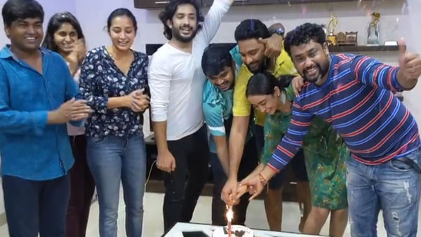 యాంకరింగ్‌లో కింగ్..