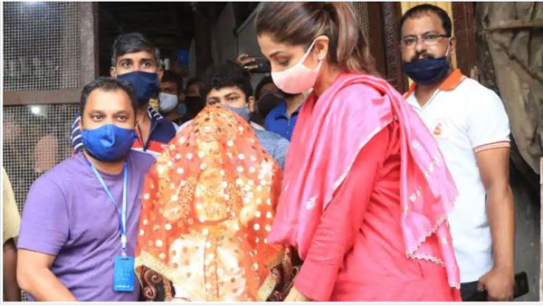 Lord Ganapti Bappa at Shilpa Shetty home