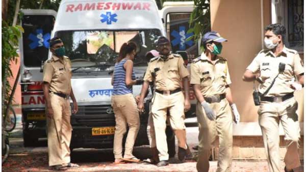 షోవిక్ చక్రవర్తి గర్ల్‌ఫ్రెండ్