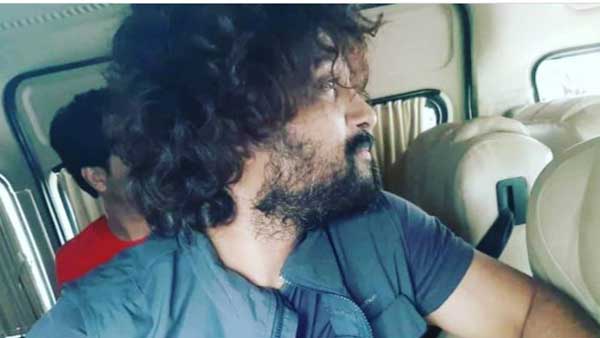 లాక్‌డౌన్ నిబంధనలకు అనుగుణంగా