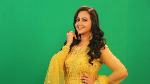 మూడో కంటెస్టెంట్‌గా లాస్య..