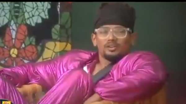 అందరూ మామూలే...