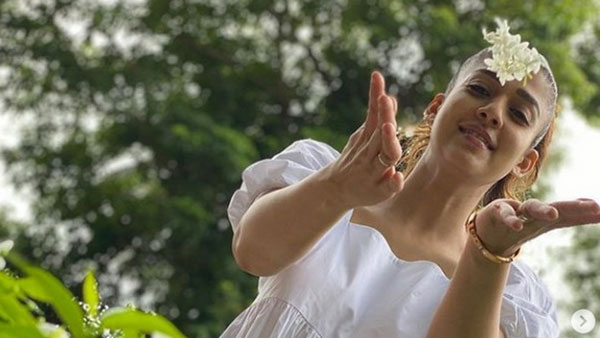 వైట్ డ్రెస్‌లో హల్చల్..