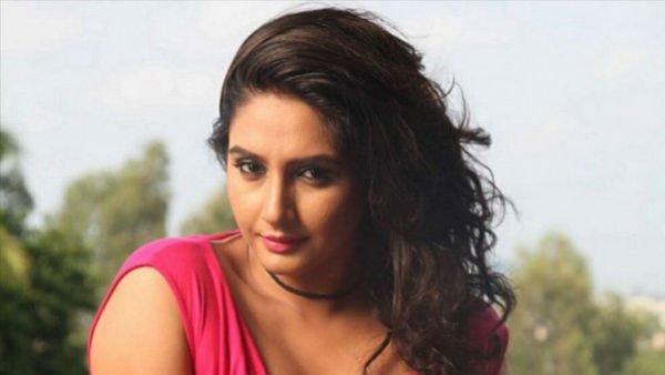 సోషల్ మీడియాలో రాగిణి