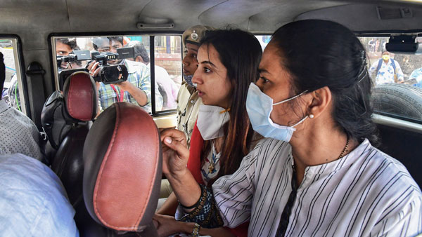  కన్నడ నాట రచ్చ..