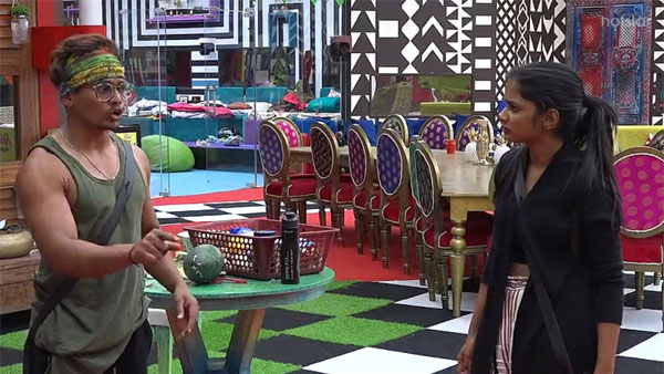 సర్దిచెప్పేందుకు..