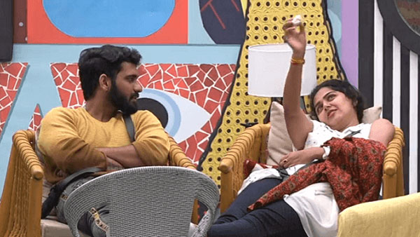 రోబో టాస్క్‌లో...