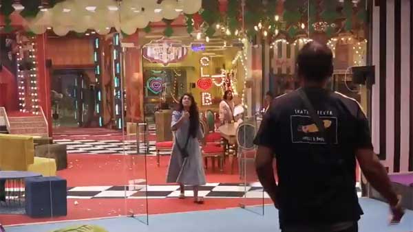 అమ్మ రాజశేఖర్ హారికలు అలా..