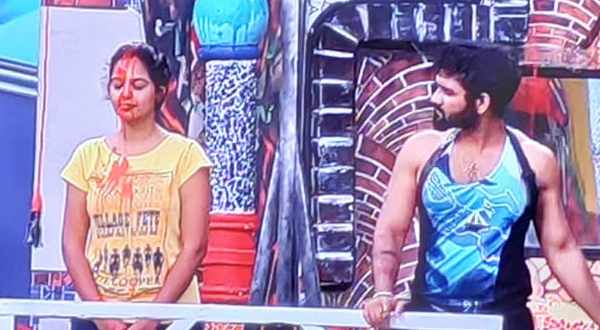 అఖిల్ కోసం మోనాల్ నామినేషన్