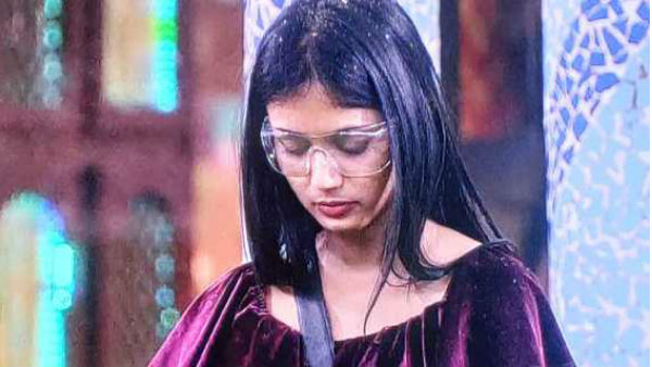 అందరి టార్గెట్..అరియానా?