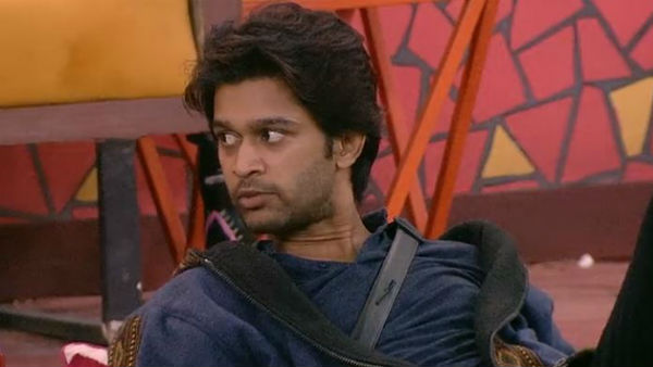 హారిక జోక్యం చేసుకొంటూ..