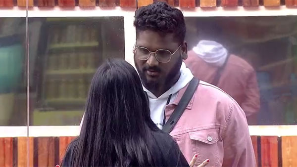 రహస్యాలు కూడా బయటకొస్తున్నాయి