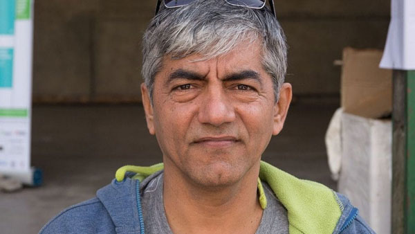 విదేశీ గర్ల్‌ఫ్రెండ్‌తో అఫైర్