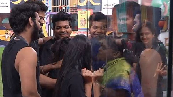 భయపడకు బిడ్డా అంటూ