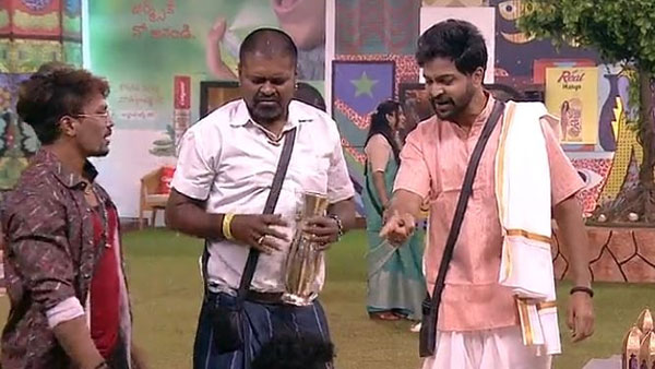 గ్రామ బహిష్కరణ విధిస్తా