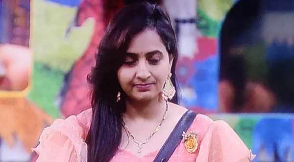 అరియానా, లాస్య‌కు టెన్షన్