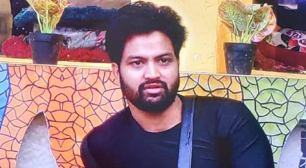 అరియానాపై సోహైల్ వీరంగం