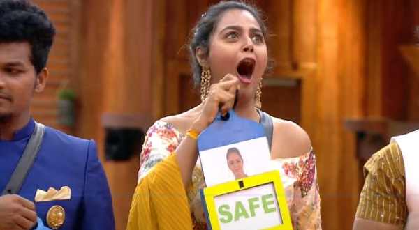 మోనాల్ గజ్జర్ అలా సేఫ్