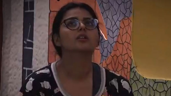 వెక్కి వెక్కి ఏడ్చిన మోనాల్