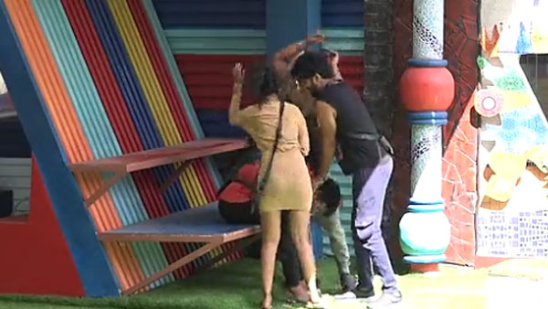 మటన్ పాడయిన విషయాన్ని గుర్తు చేస్తూ..